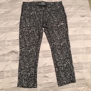 NWOT Nike leopard print leggings. Lg.